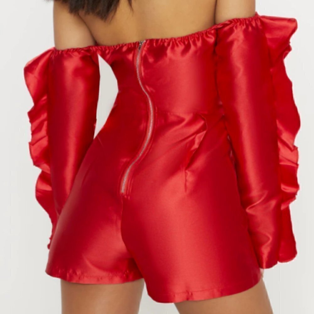 nwt- PrettyLittle Thing- SCARLET/DEVIL ROMPER - Picture 3 of 10